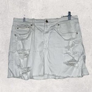 American Eagle White Heavily Distressed Mini Y2K Frayed Hem Denim Skirt Sz 12